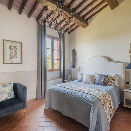 Villa In Picturesque Hamlet Of San Miniato